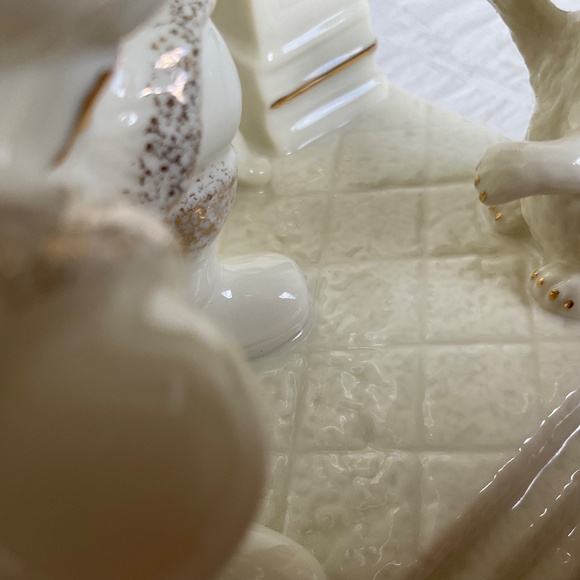 Mikasa Fine Porcelain “Santa’s Secret” Vintage Christmas Decor - Picture 10 of 12